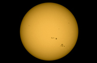 Groupes de taches NOAA 2241 et 2242