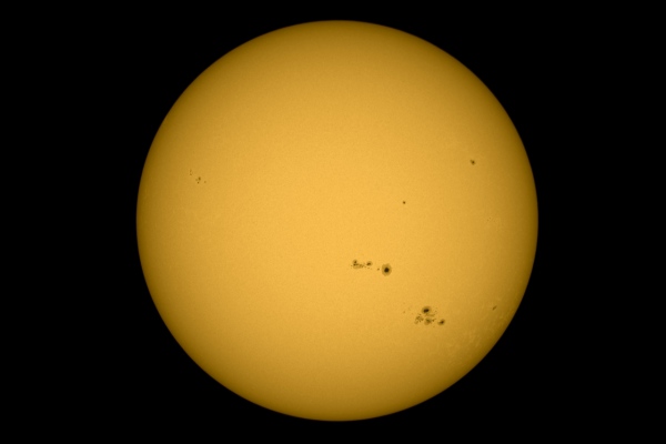 Groupes de taches NOAA 2241 et 2242