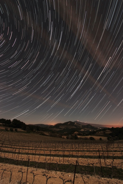 Filé d'étoiles sur le Mont Ventoux